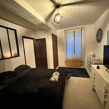 Appartement Au Coeur De La Vieille Ajaccio (Corsica)